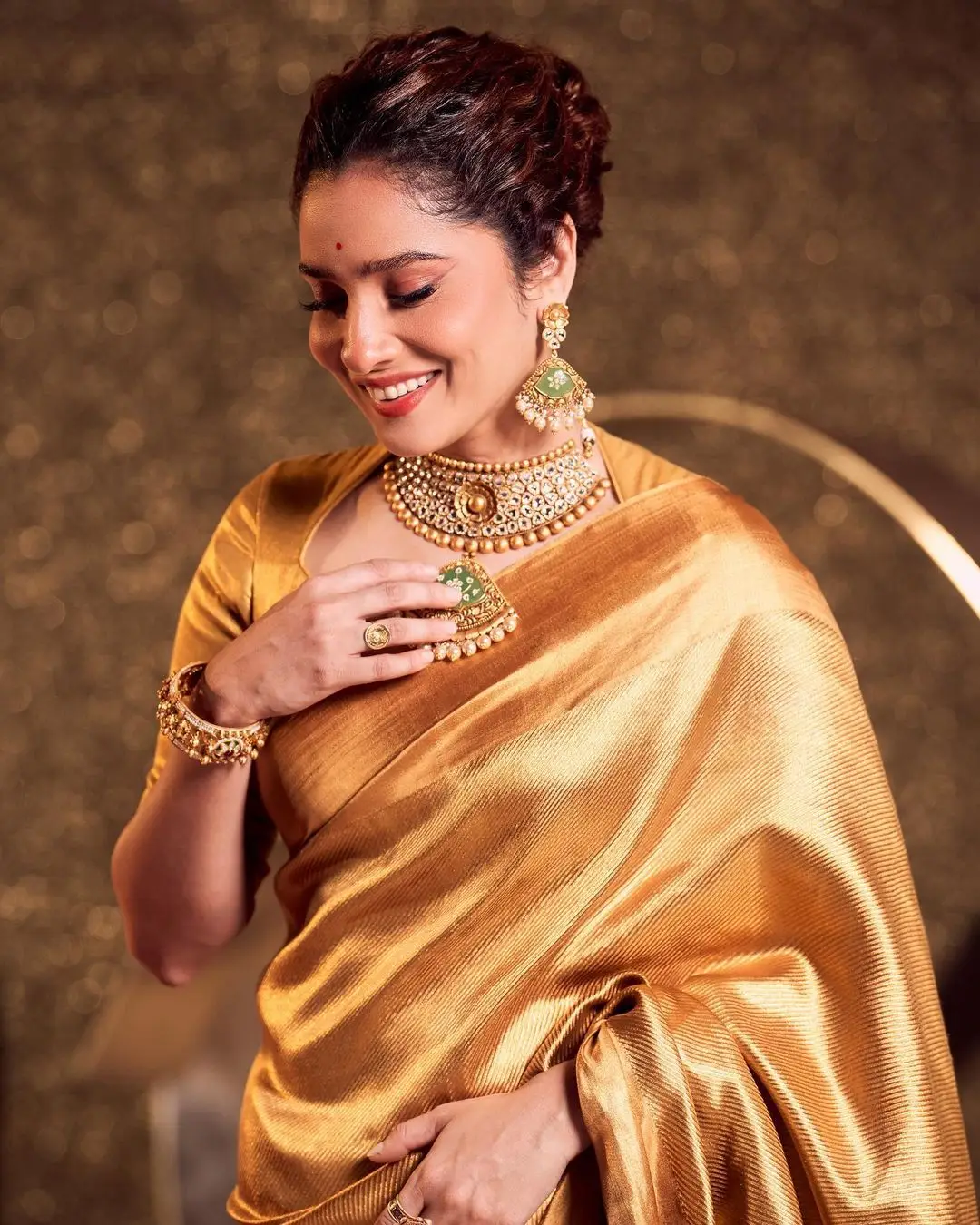 ANKITA LOKHANDE IN SOUTH INDIAN TRADITIONAL YELLOW SAREE BLOUSE 3